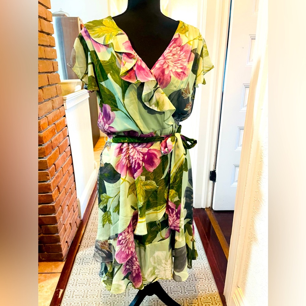 Size 12 women’s floral dress